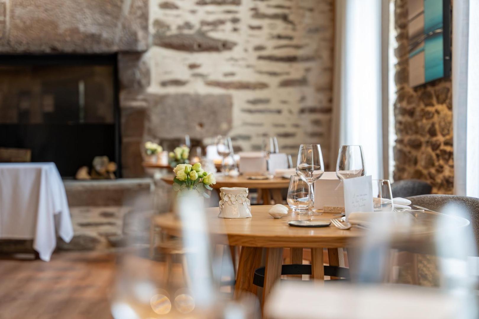 Hostellerie De La Pointe Saint-Mathieu - Spa & Restaurant Plougonvelin Eksteriør bilde