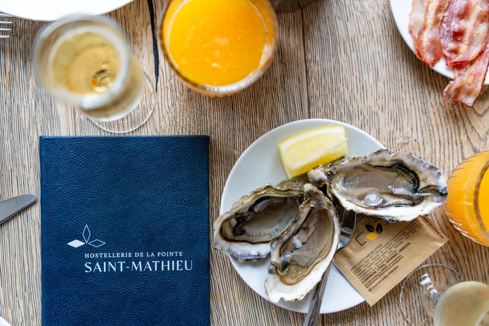 Hostellerie De La Pointe Saint-Mathieu - Spa & Restaurant Plougonvelin Eksteriør bilde